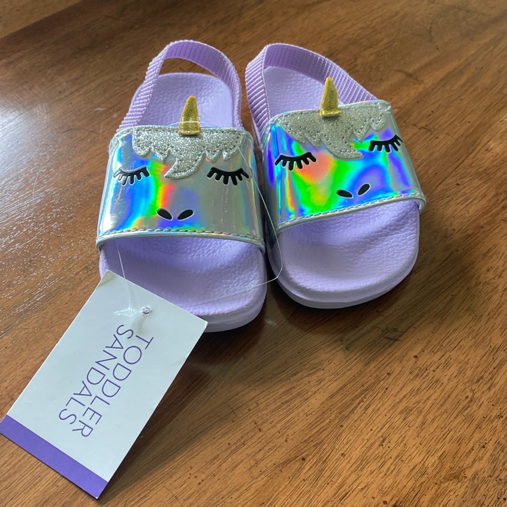NWT TG UNICORN PURPLE SLIDES S(5/6.)